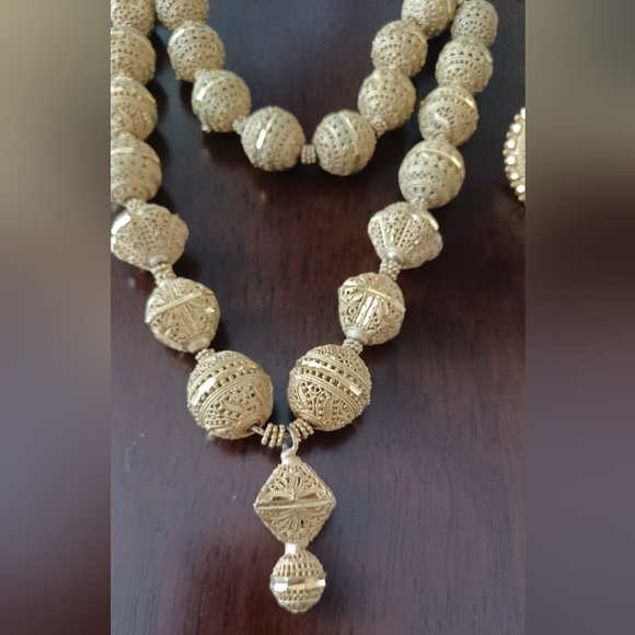 Gold Filigree Double Strand Vintage Etched Ball Necklace with ring set - Picture 9 of 11